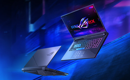 ASUS ROG Strix G16 G614FP-S5062W – illustreret i brug (vinkel 3); tastaturlayout illustrativt