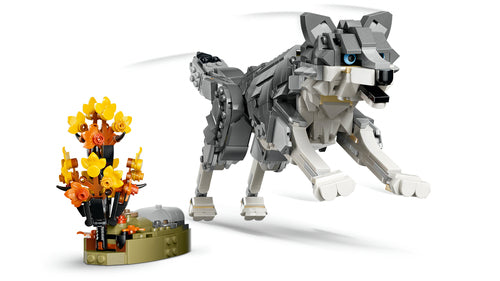 LEGO Creator 3-i-1 31393 – Skovens dyr: Grå ulv – ulven i en anden bevægelig positur ved naturtilbehøret