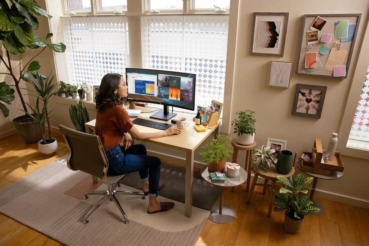 HP P34hc G4 34 3440 x 1440 (UltraWide) HDMI DisplayPort USB-C 60Hz Dockingskærm Hewlett-Packard