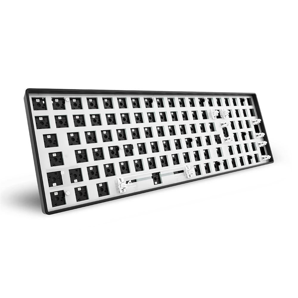 Sort Sharkoon SKILLER SGK50 S2 barebone med tomme switchpladser