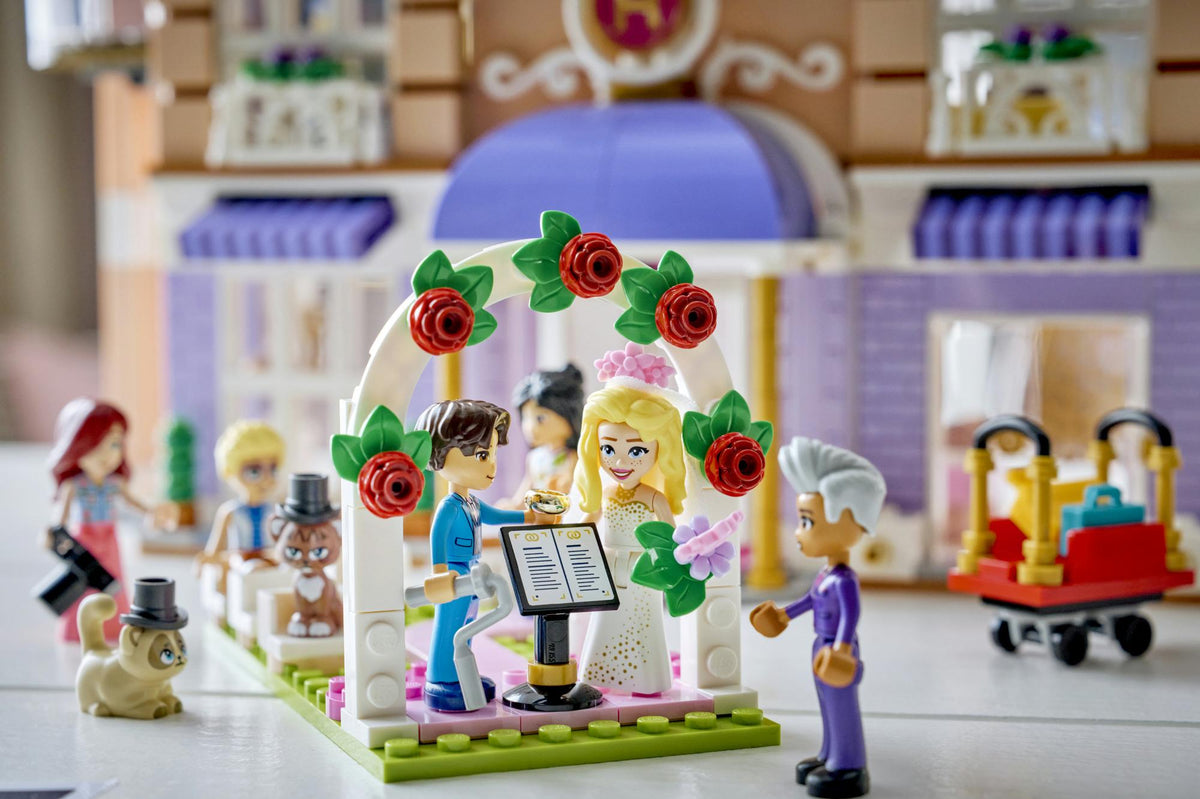 LEGO - LEGO Friends - Heartlake City Grand Hotel (42704) LEGO