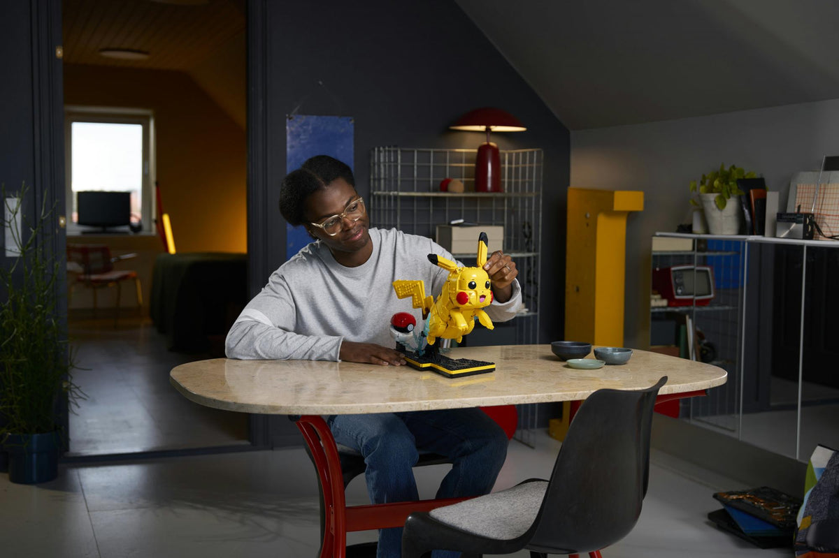 LEGO 72152 Pokémon Pikachu and Poké Ball LEGO