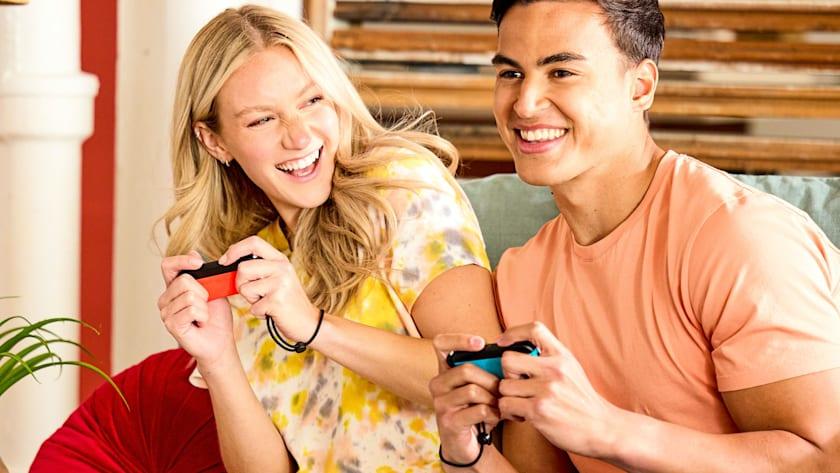 Nintendo Switch Console - Neon Blå/Rød + Nintendo Switch Sports