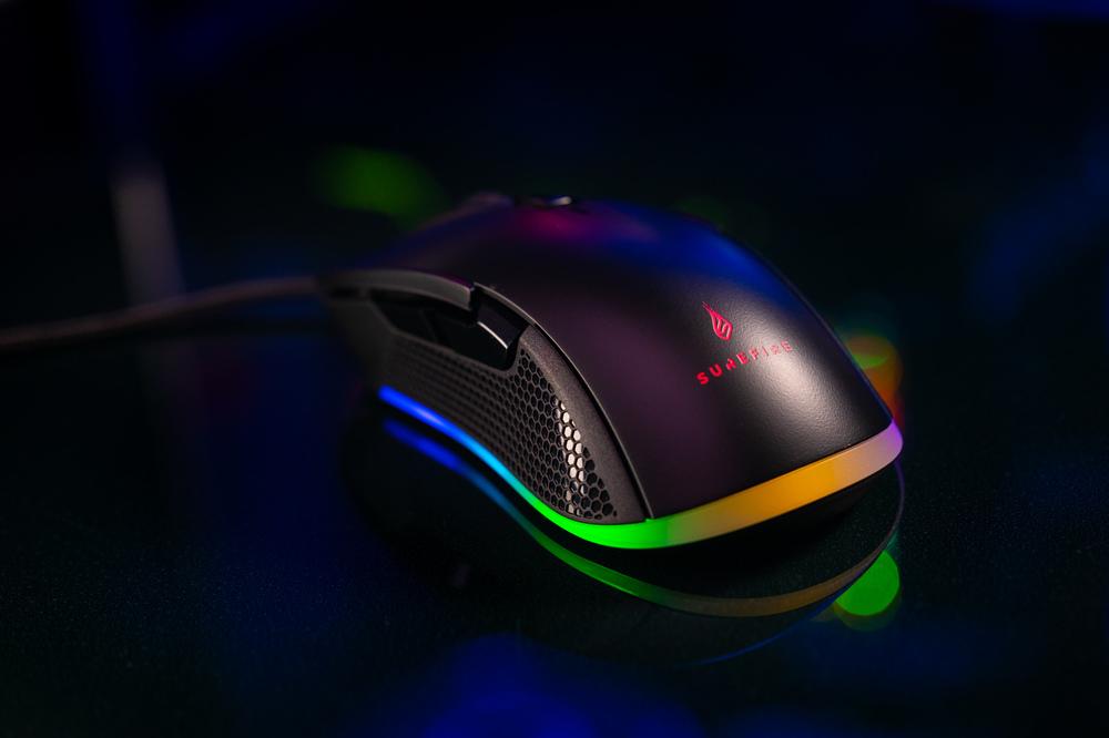 SUREFIRE - Buzzard Claw Gamingmus med 6 knappar och RGB
