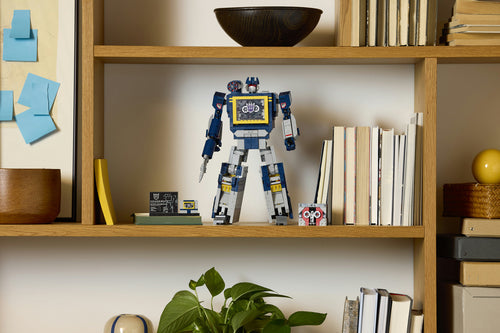 LEGO 10358 Icons Transformers: Soundwave Lego