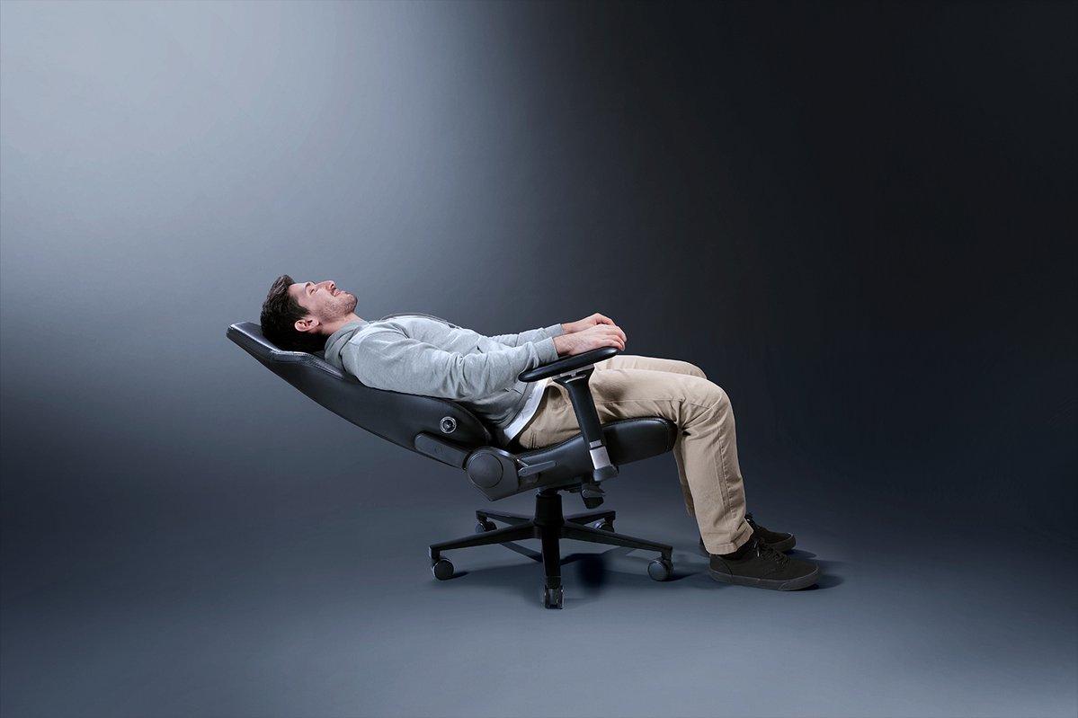 Razer Iskur V2 – Ergonomic Gaming Chair with Reactive Lumbar Support Razer