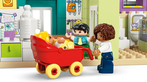 LEGO - DUPLO Town - 3-in-1 Modern Family House with Figures (10470) Lego