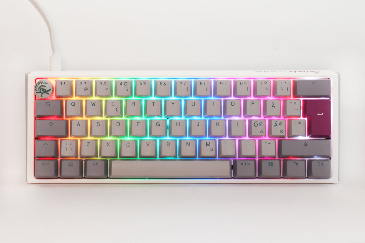 Ducky One 3 - Mist Nordic - Mini 60% - Körsbärsröd - RGB