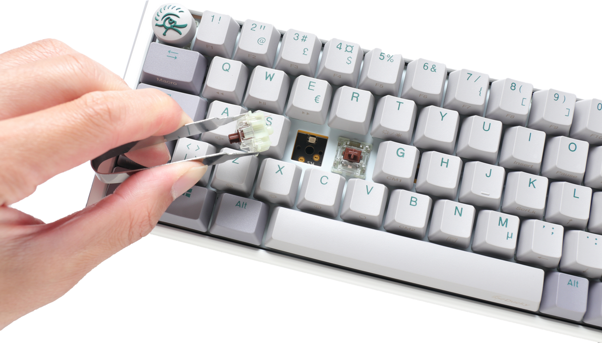 Ducky One 3 - Mist Nordic - Mini 60% - Körsbärsröd - RGB