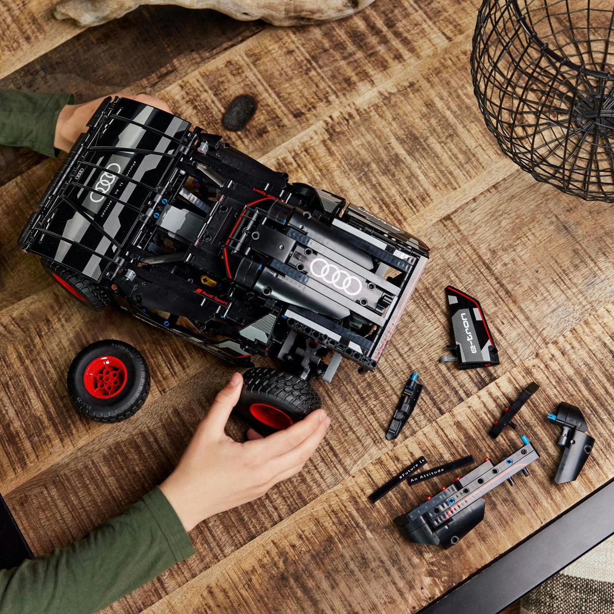 LEGO 42160 Technic Audi RS Q e-tron LEGO