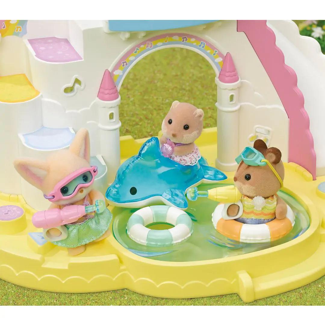 Sylvanian Families Pool Fun – tre børnehavefigurer med tilbehør – produktbillede 6