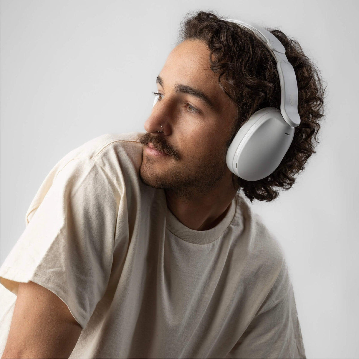 Skullcandy - Hesh 360 Over-Ear Headphone - Bone White Skullcandy