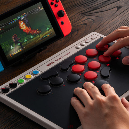 8BitDo Arcade Controller Switch/PC Grå – Controller i brug med Switch