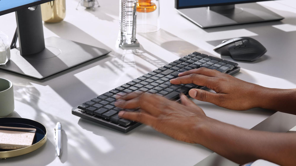Logitech - MX Mechanical Wireless Illuminated Keyboard - Nordic - Lineair Switch Logitech