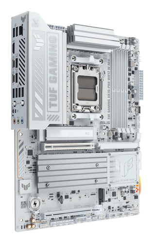 ASUS TUF GAMING X870-PRO WIFI7 W NEO – set skråt forfra med belysning