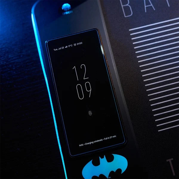 Numskull Batman - Oversize Gaming Måtte & Mobil oplader