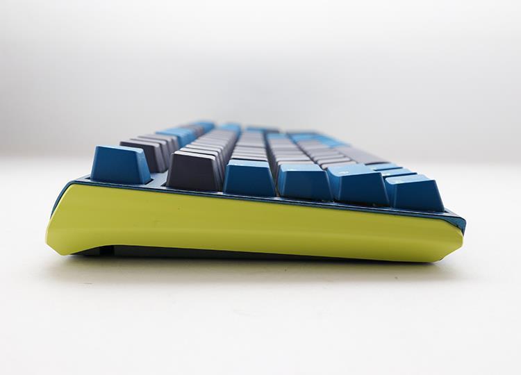 Ducky - One 3 Daybreak Nordic Layout Fullsize 100% Cherry Brown Ducky