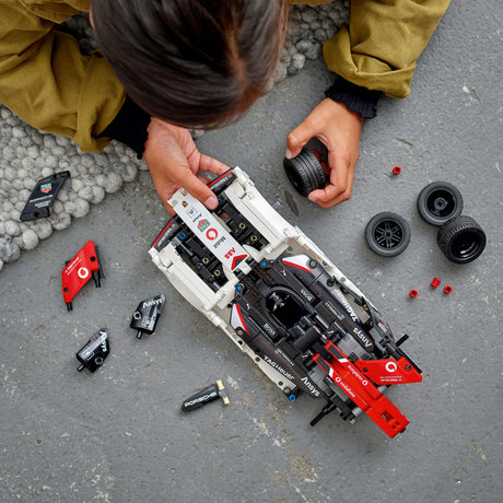 LEGO Technic Formula E Porsche 99X Elec - 42137