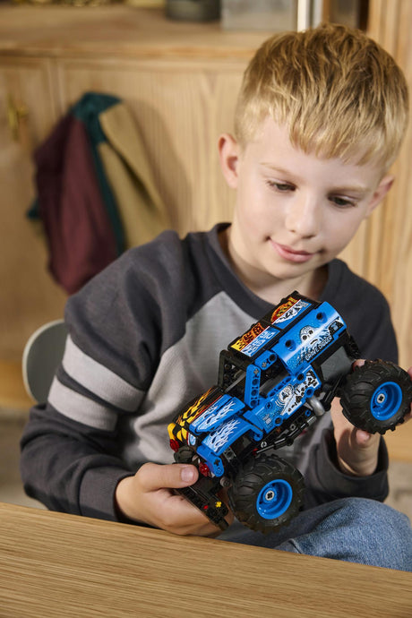 LEGO - Technic - Monster Jam™ Grave Digger™ Fire and Ice (42219) LEGO