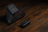 8BitDo Ultimate Charging Dock – Gears of War: E-Day – sort/rød – produktvisning 14