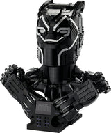LEGO Marvel 76215 – Black Panther – bygget Black Panther-model med krydsede hænder og stand