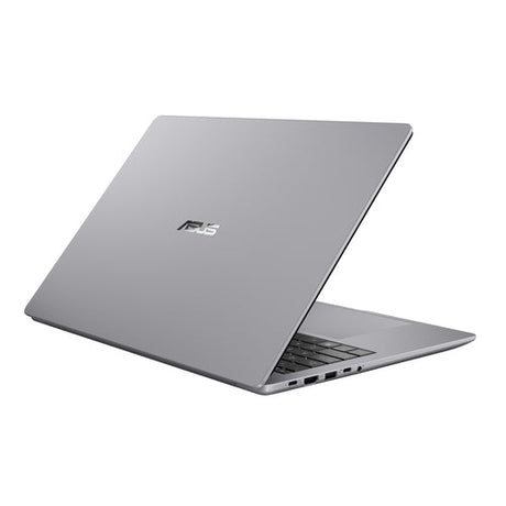 ASUS ExpertBook P3 G1 P3606CCA-MB0392 – set skråt forfra (vinkel 3); tastaturlayout illustrativt