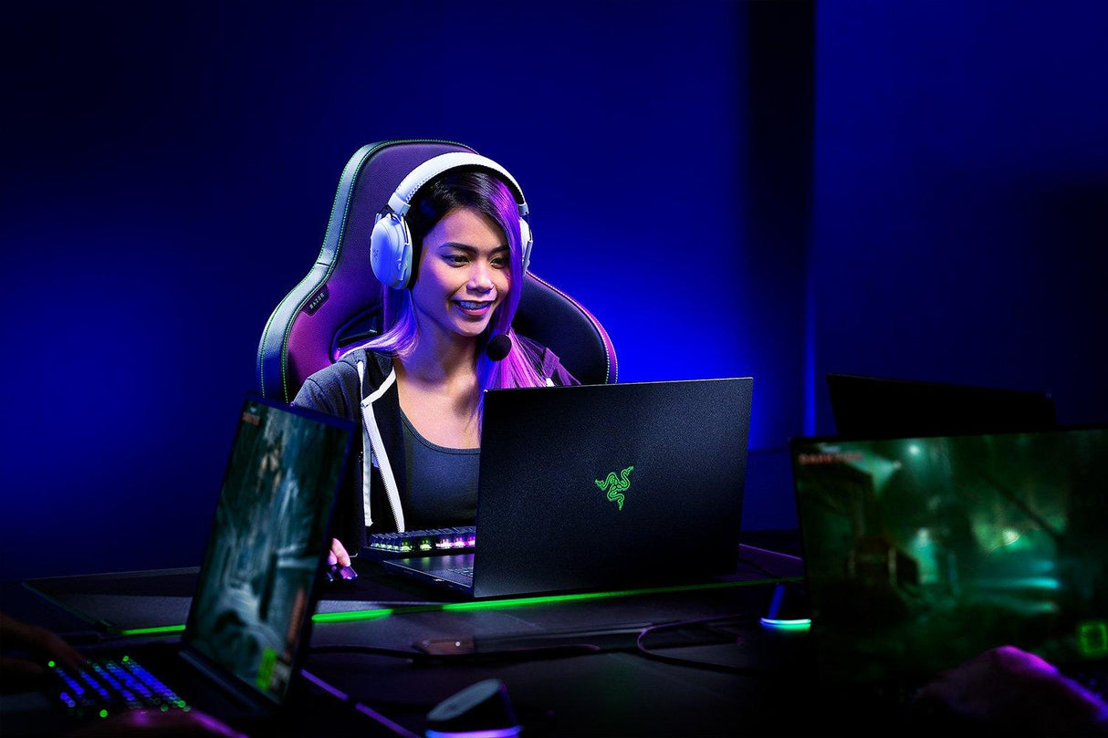 Razer BlackShark V2 Pro – Wireless Esports Gaming Headset with THX Spatial Audio Razer