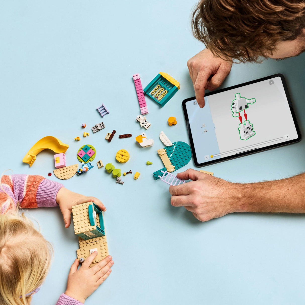 LEGO - Bluey - Playground Fun with Bluey and Chloe (11201) LEGO