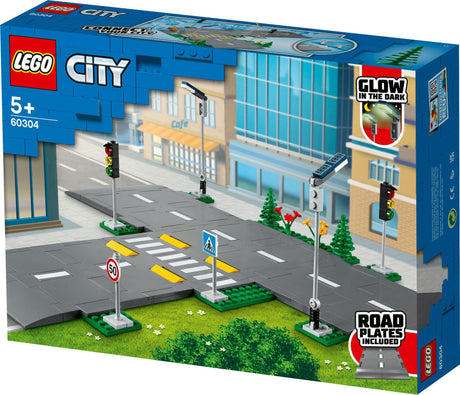 LEGO City intersection with traffic lights 60304