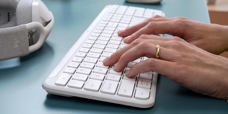 Logitech - Signature Slim Wireless keyboard K950 Nordic