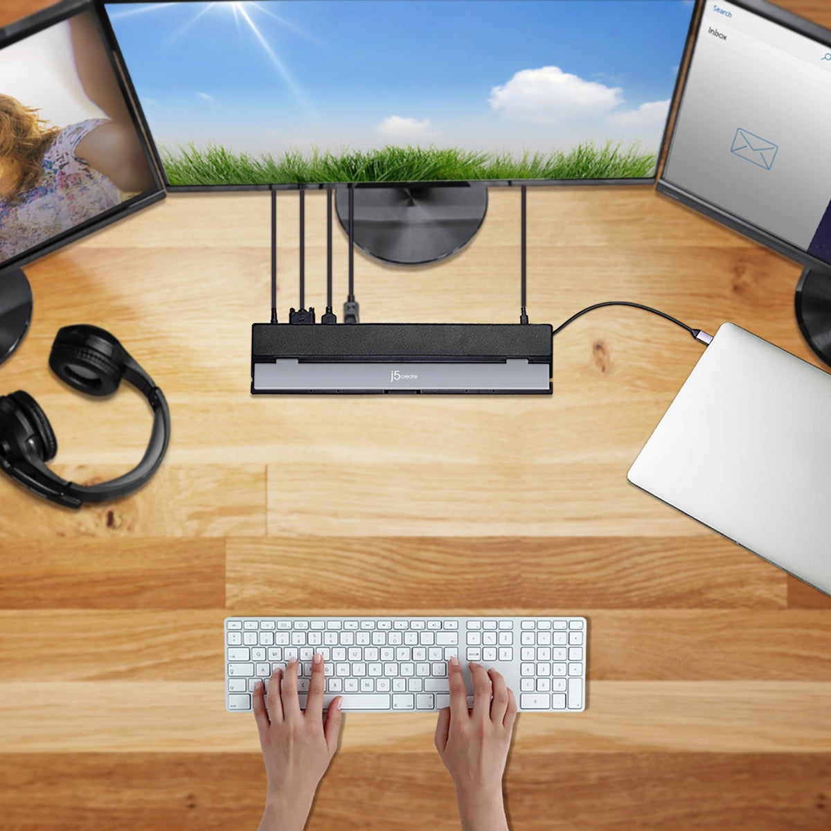 J5 USB-C TRIPLE DISPLAY DOCKING STATION J5
