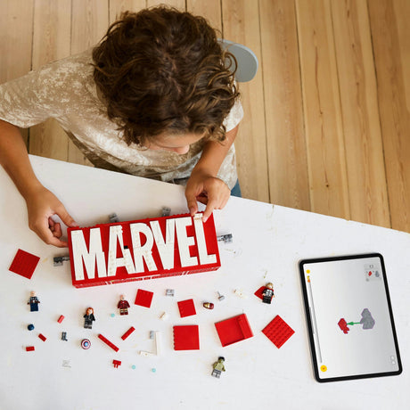 LEGO 76313 Marvel Logo & Minifigures