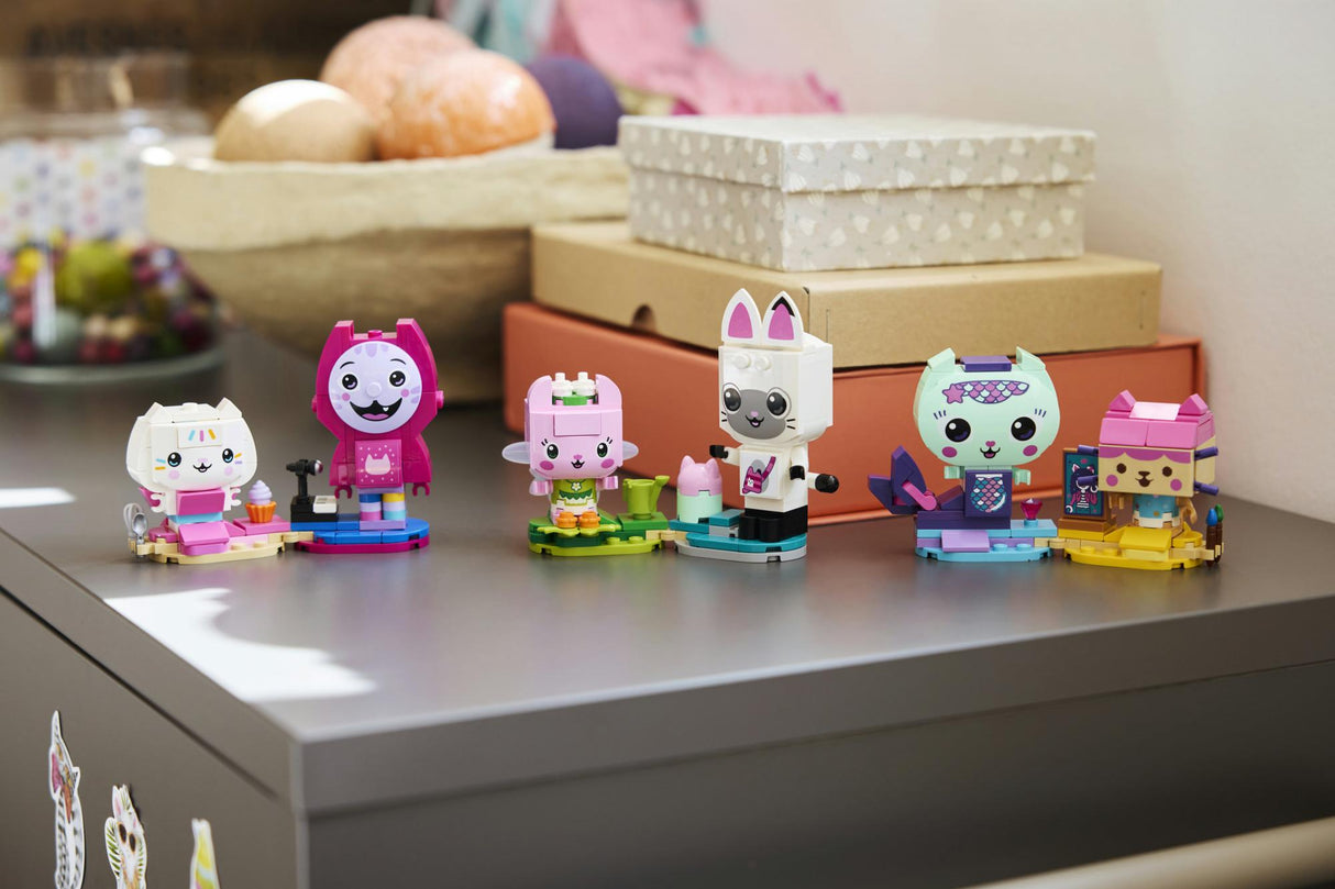LEGO - Gabby's Dollhouse - Gabby's Brick-Built Cat Friends (11215) LEGO