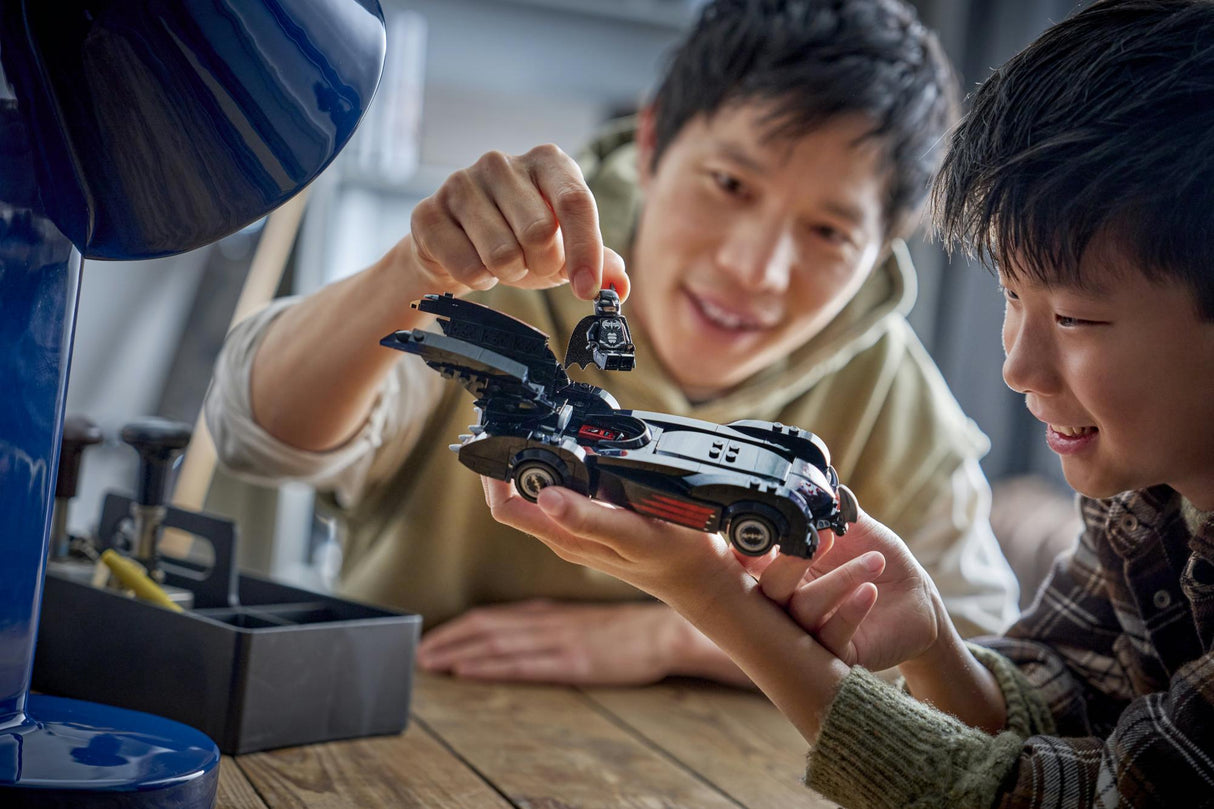 LEGO - Super Heroes - Batman & Robin™ Batmobile™ (76333) LEGO