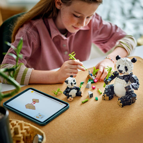 LEGO 31165 Creator 3-in-1 Wild Animals: Panda Family