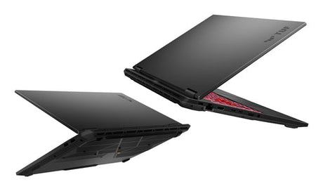 ASUS TUF Gaming A16 FA608UP-QT016W – vist i en samlet opsætning (vinkel 2)