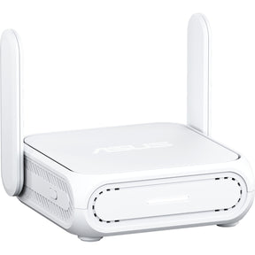 Hvid ASUS RT-BE58 Go rejserouter – skråt forfra med antennerne oppe