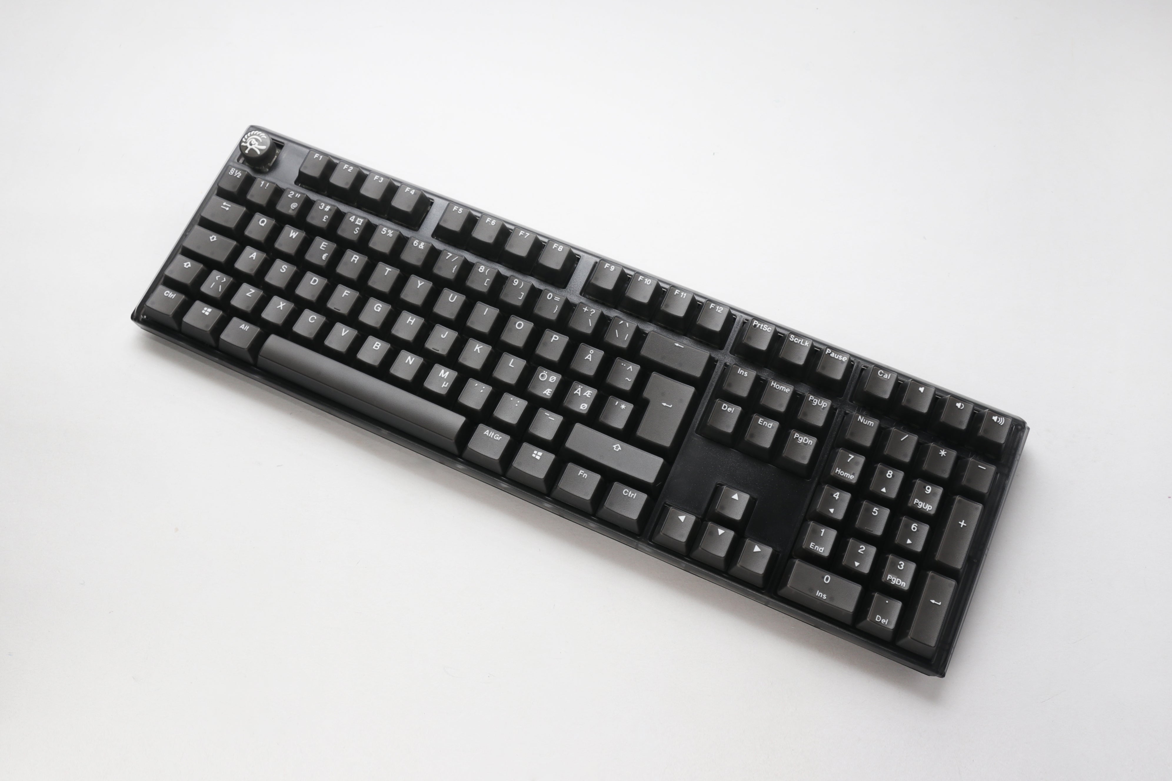 Ducky One 3 - Aura Black Nordic - Fullstorlek - Gateron Baby Kangaroo - RGB