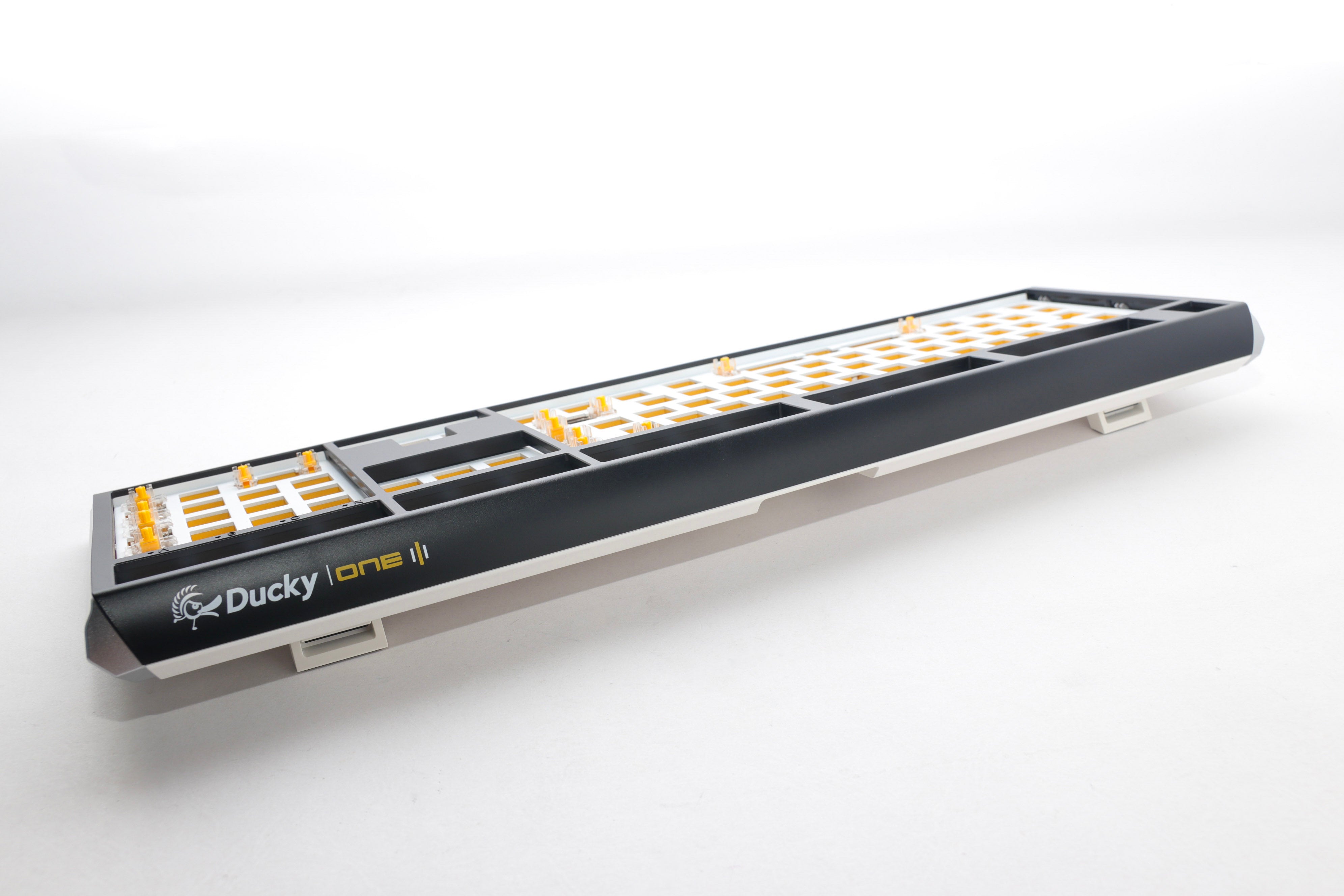 Ducky One 3 - Hot Swap ISO Barebone Black - Fullsize - RGB - Uden Switches/keycaps