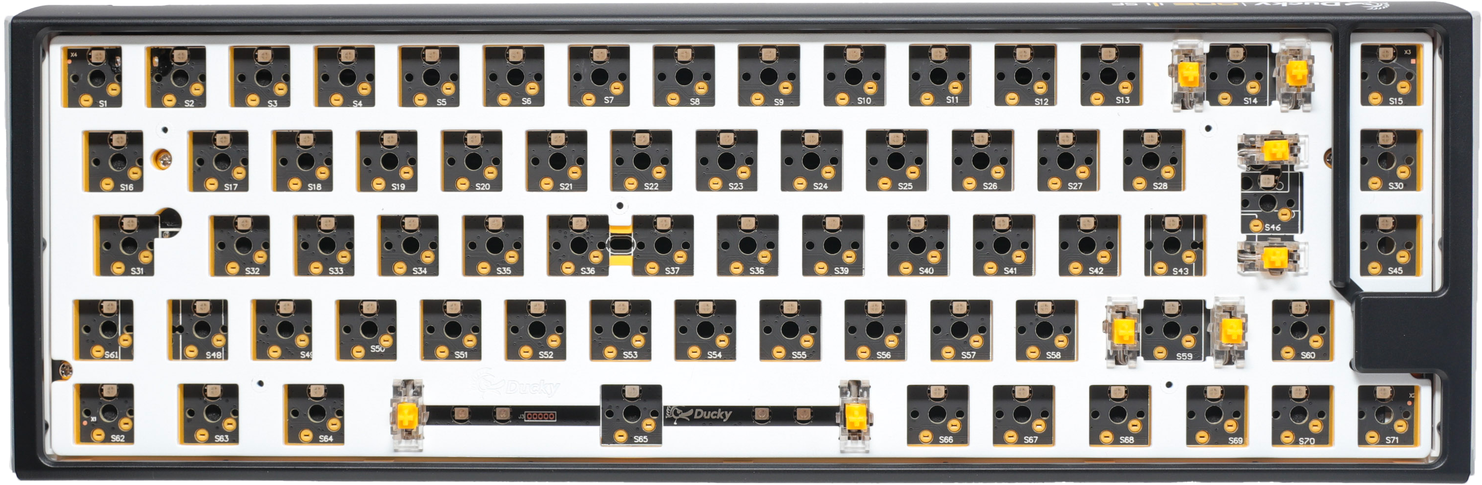 Ducky One 3 - Hot Swap ISO Barebone Black - SF 65% - RGB - Utan brytare/tangentknappar