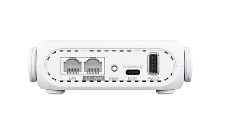 Hvid ASUS RT-BE58 Go rejserouter – bagside med foldede antenner