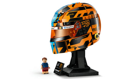 LEGO 43017 Oscar Piastri-hjelm – set bagfra med McLaren-motiv