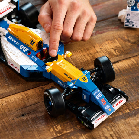 LEGO 10353 Icons Williams Racing FW14B with Nigel Mansell