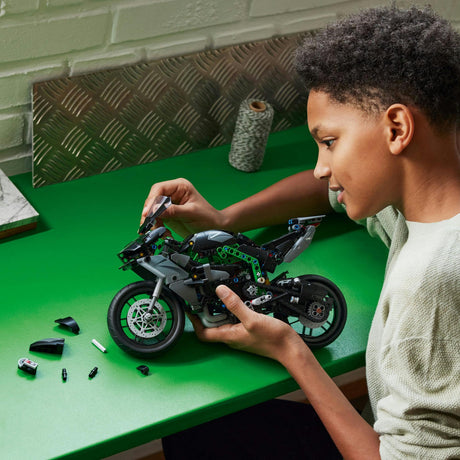 LEGO 42170 Technic Kawasaki Ninja H2R Motorcycle
