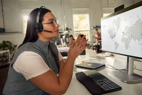 Poly Voyager Focus 2 Trådløst Kontorheadset - Sort HP