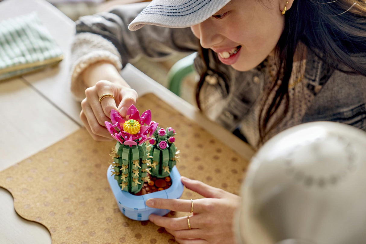 LEGO - Botanicals - Flowering Cactus (11509) LEGO