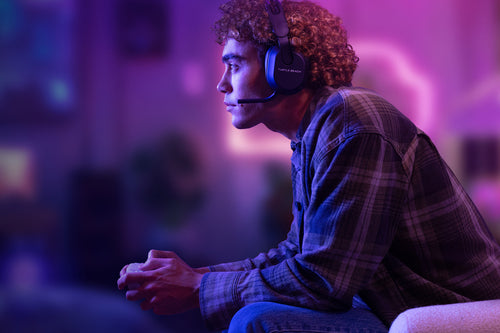 Turtle Beach Stealth 500 – PlayStation – Trådløst headset – Sort – headset i brug; producentillustration