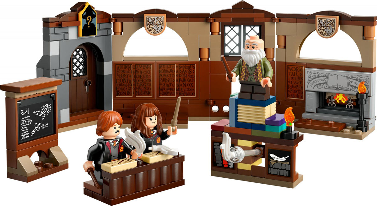 LEGO 76442 Harry Potter Hogwarts Castle: Charms Class LEGO