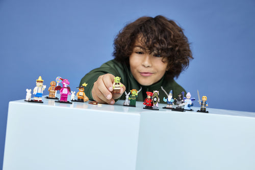 LEGO Minifigures 71053 – producentfoto med samling af seriefigurer – én figur pr. æske
