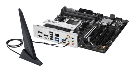 ASUS B850M MAX GAMING WIFI – bundkort og Wi-Fi-antenne set fra bagpanelet